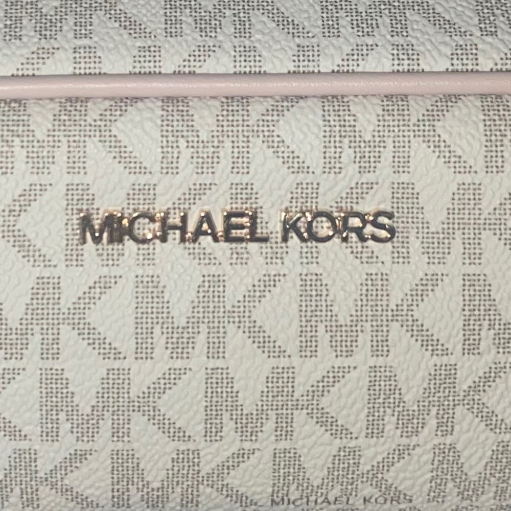 Michael Michael Kors Pencil/Makeup Case Signature MK